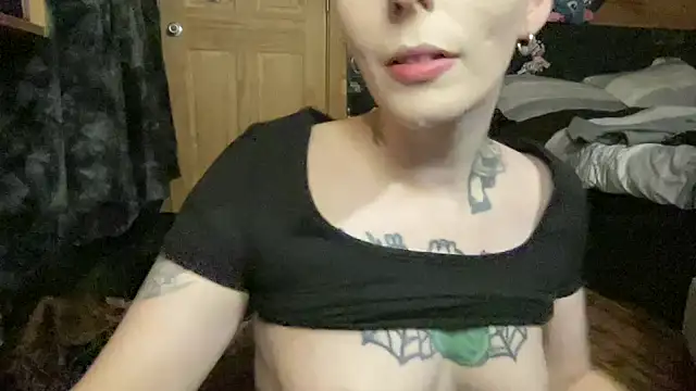 TeenyDoll webcam