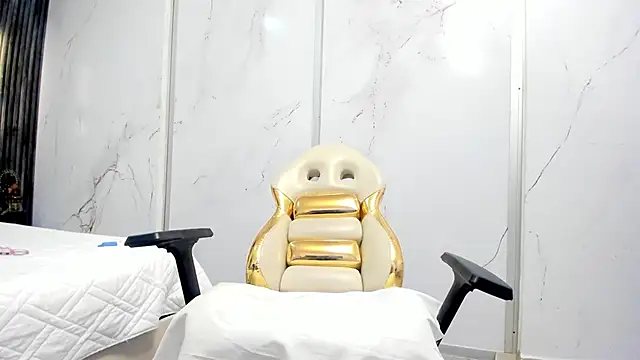 andeuw__ (M twink) - Bounce my ass and spank