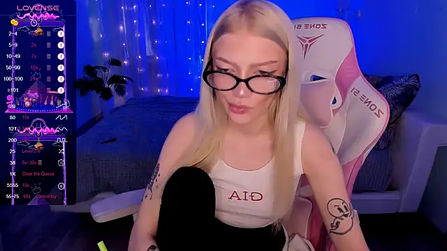 anyataylor_ - AnyaTaylor_'s free webcam