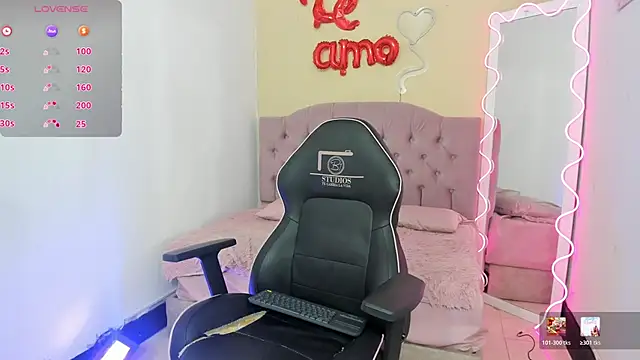 sabriina_tay - SABRIINA_TAY's free webcam