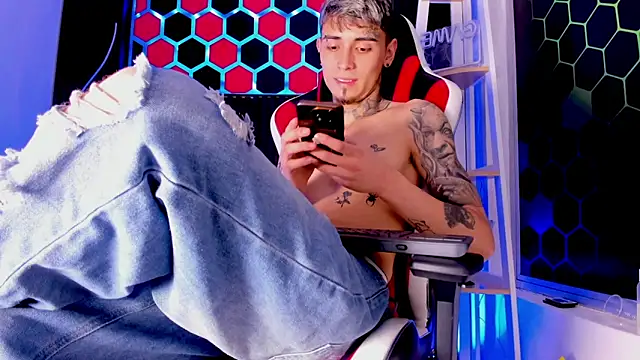 max_hader_ (M young) - my warm milk 🥵💪🍆