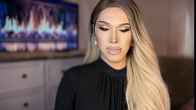 ts_glamxx (T young) - I NEED SOMEONE TO CUDDLE <3