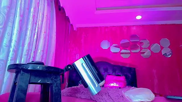 tiffanymackensyy - TiffanyMackensyy's free webcam - UK Sex Cams