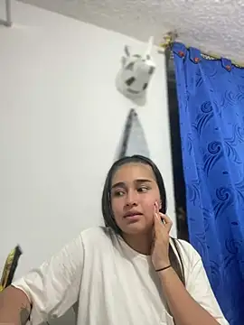 i_samanthaa (F teen) - Show pussy🙈