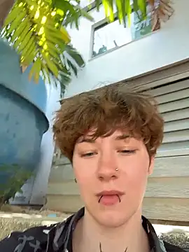 icemur (F teen) - 2 fingers in the pussy