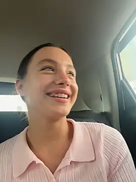 miatee (F teen) - Show an orgasm