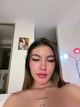 Your_Honeey's Live Sex Cam Show
