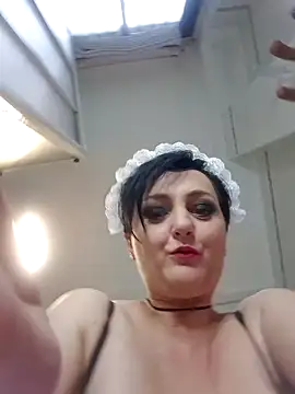 lucillabollente (F mature) - Last tipper PICK UP A EGG and SURPRISE🔥