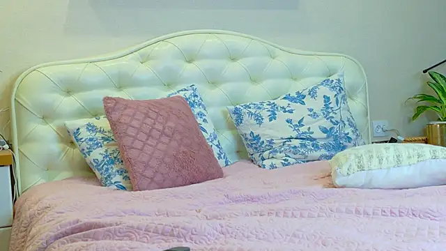 ladysweetwife - LadySweetWife's free webcam