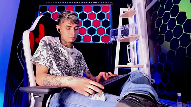 max_hader_ (M young) - my warm milk 🥵💪🍆