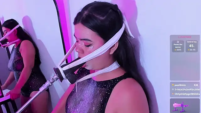 klhoe_boobs live sex cam