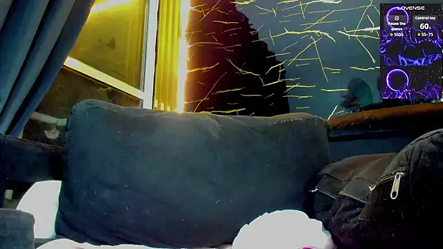 Alessandro_1610 live sex cam