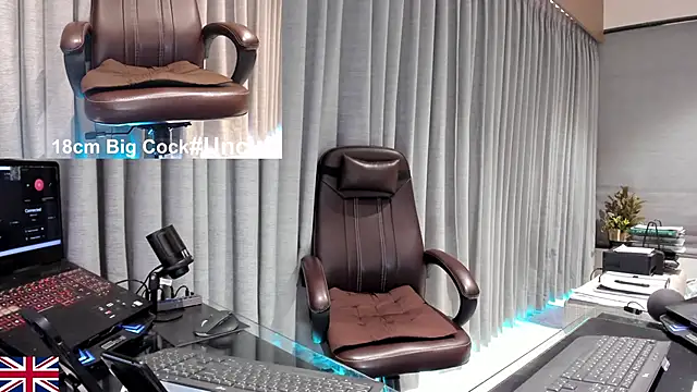 OnlineBossUK live sex cam