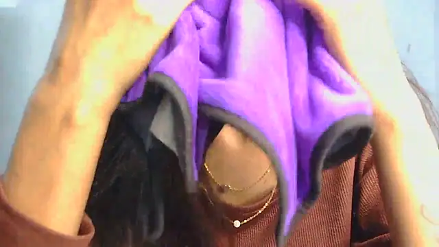 aarti_misty71 - Aarti_misty71's free webcam - UK Sex Cams