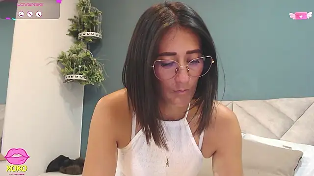 shariswillian - SharisWillian's free webcam - UK Sex Cams