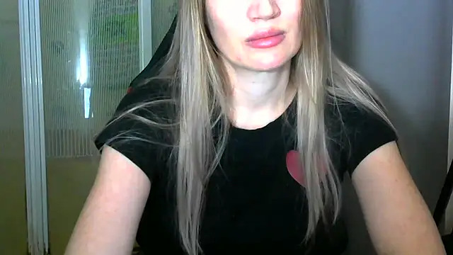 jessfoxxx - JessFoxxx's free webcam - UK Sex Cams