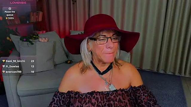 AnittaHarris_ webcam stripchat model stream image