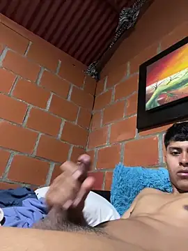 miguel_960 - Miguel_960's free webcam