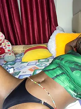 NicRaisaa live cam profile