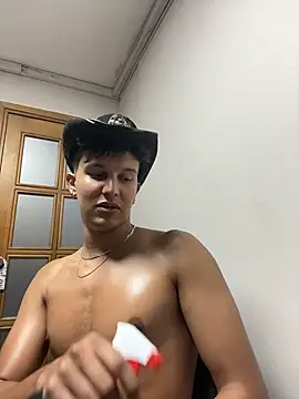 leo_savage_ - Leo_Savage_'s free webcam - UK Sex Cams