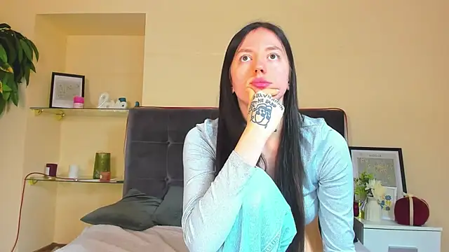 adrianacult - AdrianaCult's free webcam