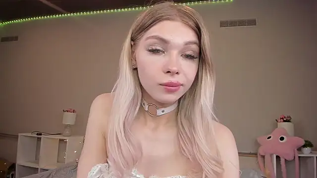 Blondy_Fina webcam