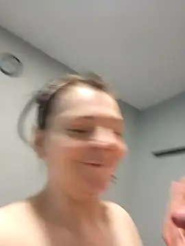 roksa2026 (G milf) - Robienie loda z bitą śmietaną i finałem