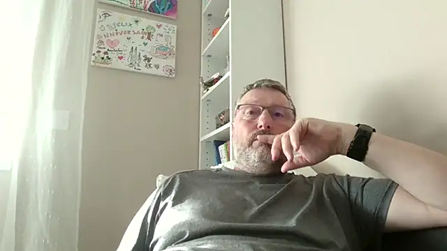 doudou310 (Ask my age) - show my dick