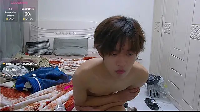 buding-001 Live Webcam on Stripchat