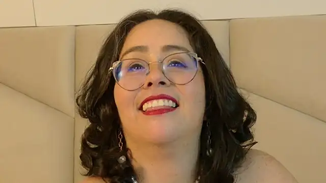 anastaciablues - AnastaciaBlues's free webcam