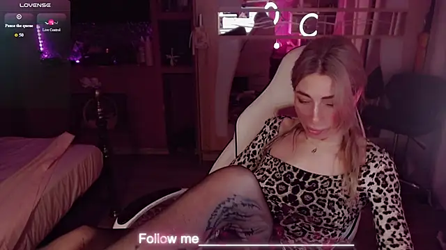 anniegold_ - AnnieGOld_'s free webcam