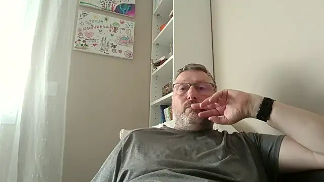 doudou310 (Ask my age) - show my dick