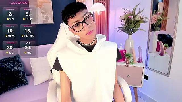 owen_jp (M twink) - Naked for 10 minutes