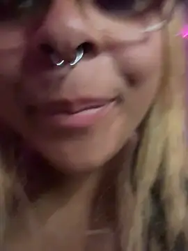 nintendhoe (F young) - rub oil on ass and twerk :3