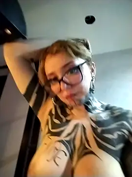 lucychabs_ - LucyChabs_'s free webcam - UK Sex Cams