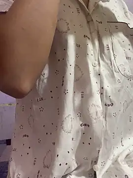 sandhya_77 (F young) - Lovesense