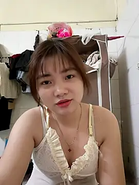 Webcam Model (Pinks_cool)  is live.Free join now!