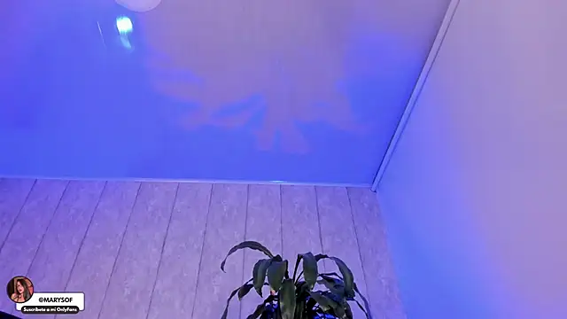 marysofff (F teen) - I rub my pussy with your fingers daddy