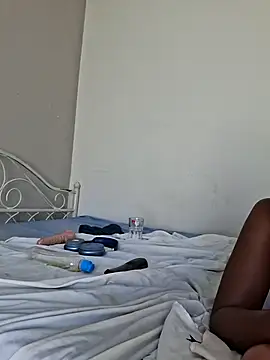 Kamdollie live cam profile