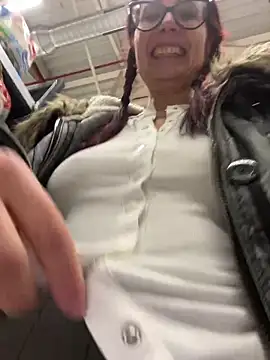 NataKitten live sex cam