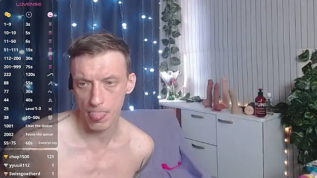 jamie_inked (Ask my age) - Do you wont ty see my abs?