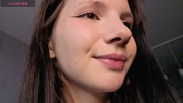 Alisa_Hetfy live sex cam