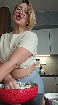 Webcam Model (MariaRichi_)  is live.Free join now!