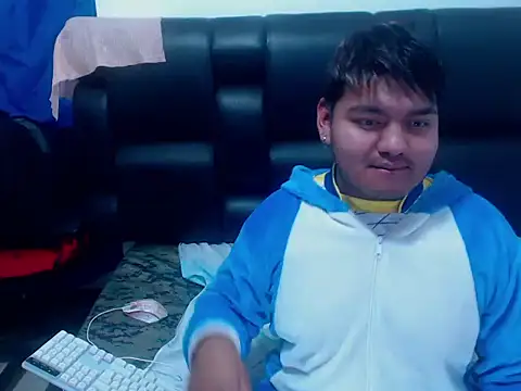 XNoahDeepThroatX webcam