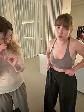 nura_n_sarah - Nura_n_Sarah's free webcam - UK Sex Cams