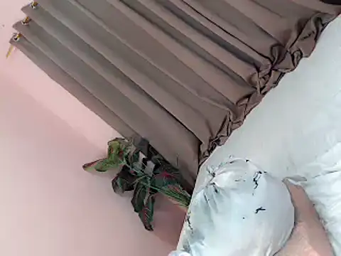 temptresses28 live sex cam