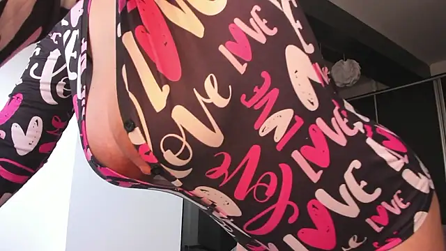 WildMilf live sex cam