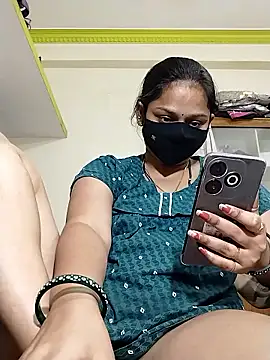 Webcam Model (Priyanka_30)  is live.Free join now!