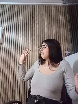 valk_submissive (F teen) - Control Lush x 5minutes