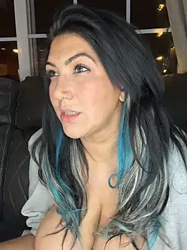 LittleMissEeve's live cam